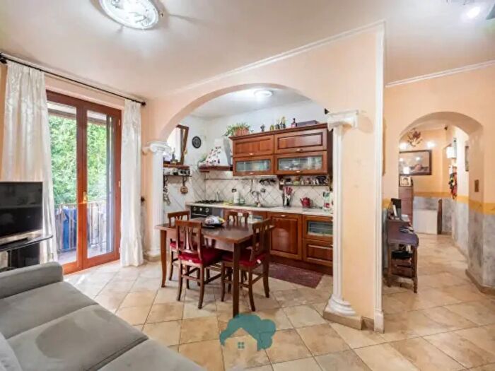 Appartamento trilocale in vendita in Viale Gabinova, Zagarolo