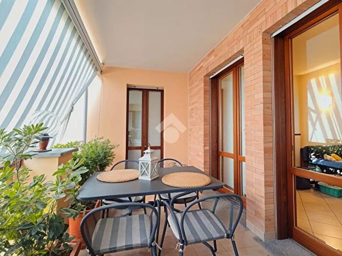 Appartamento trilocale in vendita in Via Roma, Figino Serenza