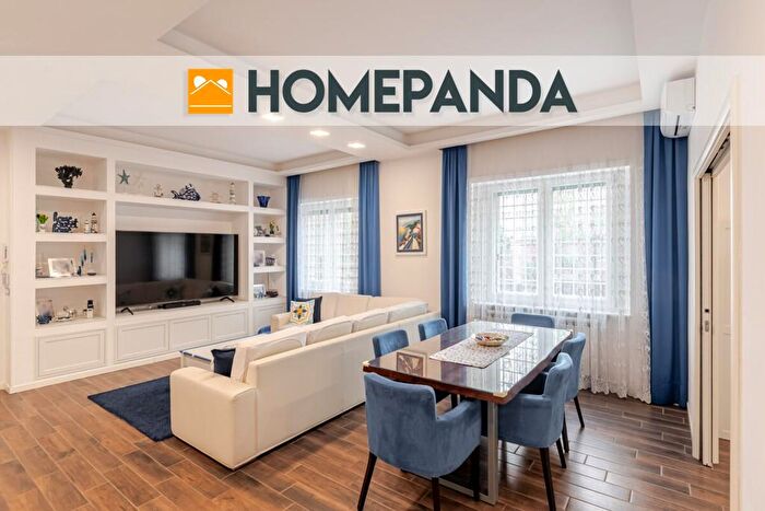 Appartamento trilocale in vendita in Via Giuseppe Orsi, Napoli