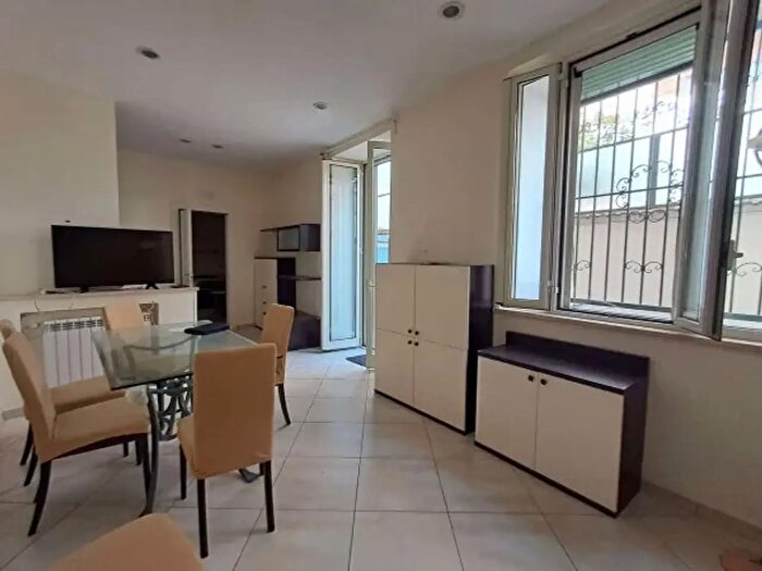 Appartamento con 6 locali in affitto in Via Marciano Snc, Nola