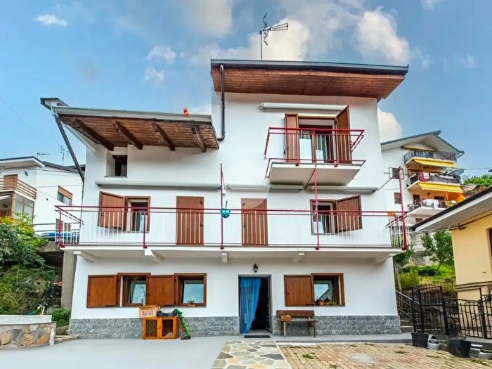 Casa con 6 locali in vendita in Borgata Bue, Coazze
