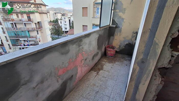 Appartamento quadrilocale in vendita in Via Francesco Datini, Firenze