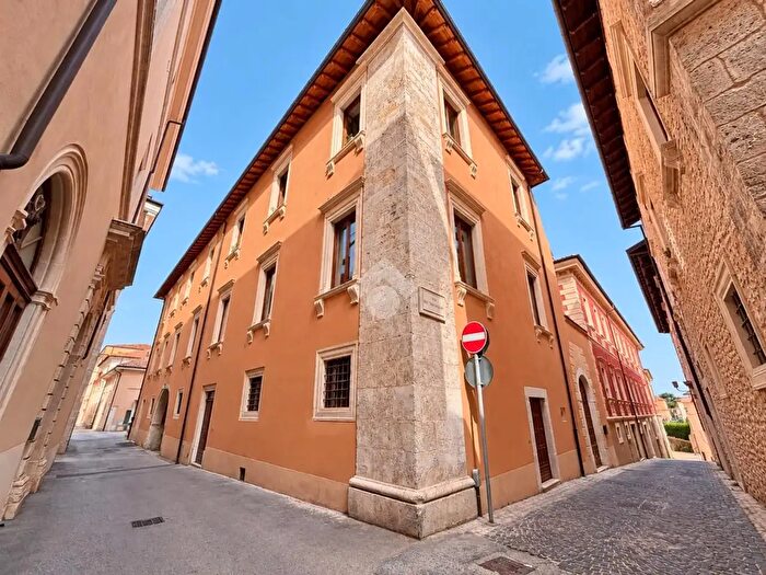 Appartamento in vendita in Via dei Torreggiani, L'Aquila