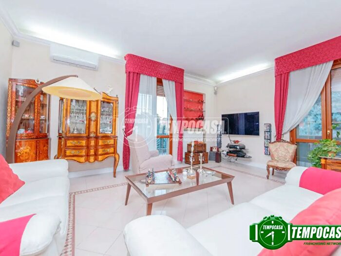 Appartamento quadrilocale in vendita in Via del Gesù, Opera