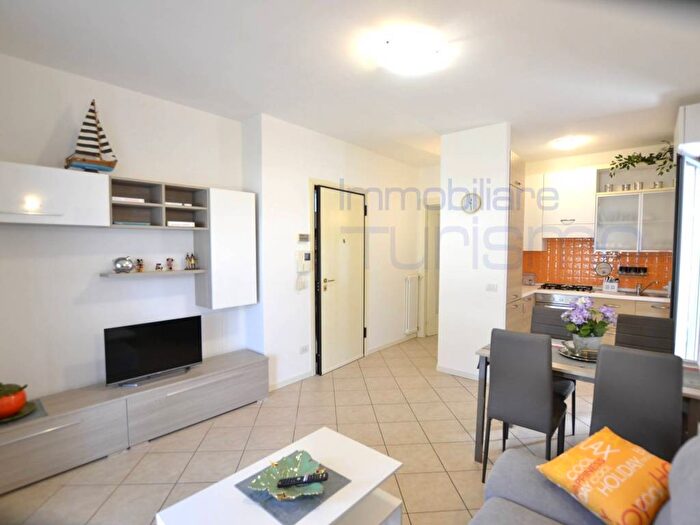 Appartamento trilocale in affitto in Viale Giovanni Boccaccio, Alba Mare, Riccione