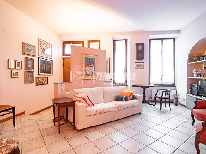 Appartamento quadrilocale in vendita in Via Roma, Inzago