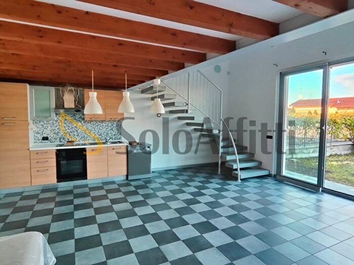 Appartamento bilocale in affitto in Casottole Torre disola, Casottole, Torre dIsola