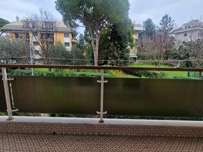 Appartamento con 5 locali in affitto in Via Edoardo Jenner, Albaro, Genova