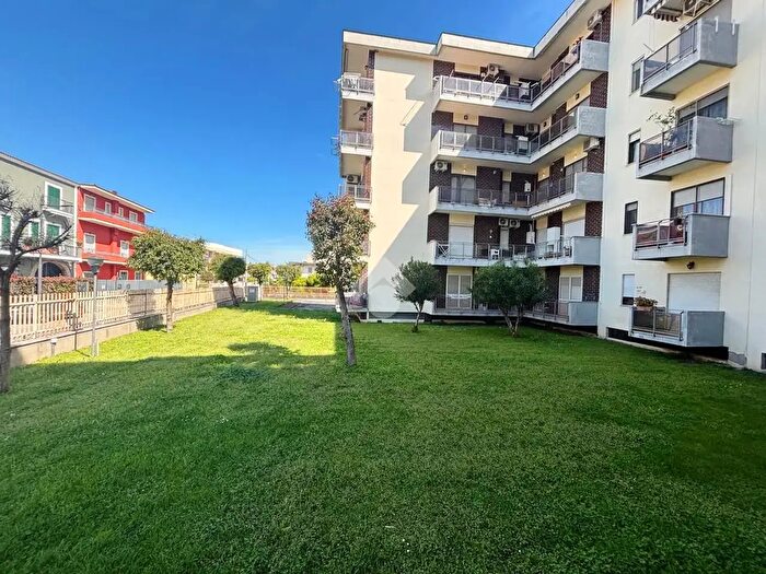 Appartamento trilocale in vendita in Via Toscano Felice Abate, Pomigliano D'Arco