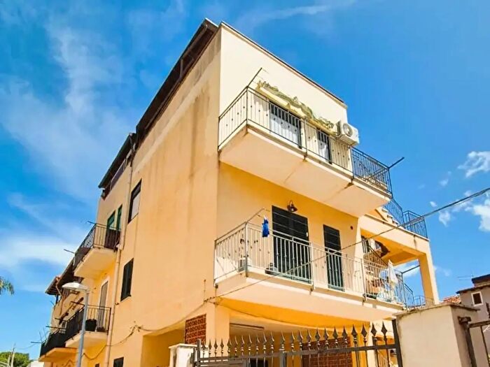 Appartamento trilocale in vendita in Via Leopardi, Agrigento