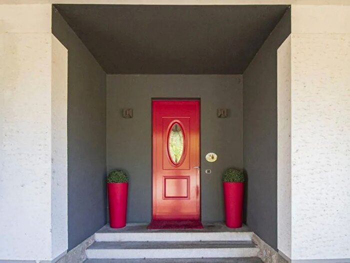 Casa con 8 locali in vendita in Via NaviglioTurbigo, Turbigo