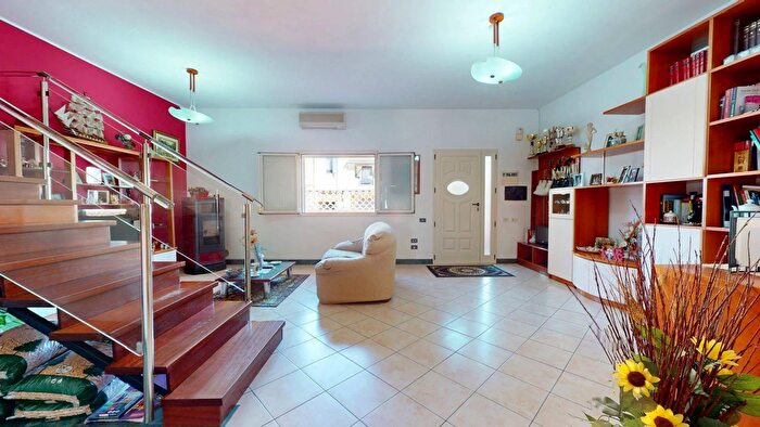 Casa con 5 locali in vendita in Via dei Garofani, Selargius