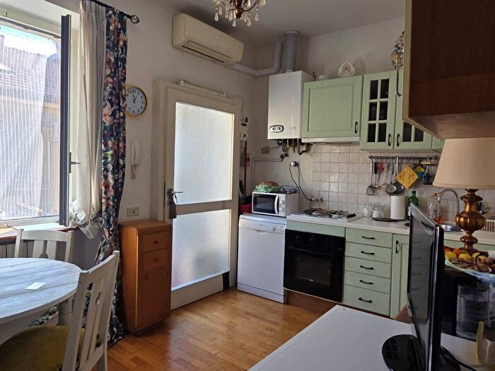 Appartamento bilocale in vendita in Via Felice Casati, Repubblica, Milano