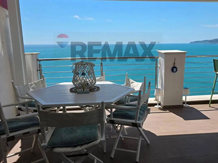 Appartamento con 5 locali in vendita in Via Levante, Vieste
