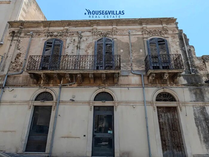 Casa con 5 locali in vendita in Corso Vittorio Emanuele, Noto