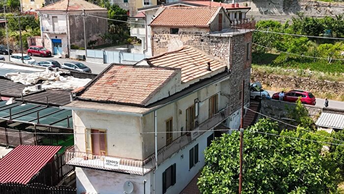 Casa con 5 locali in vendita in Via Francesco Spirito, Salerno