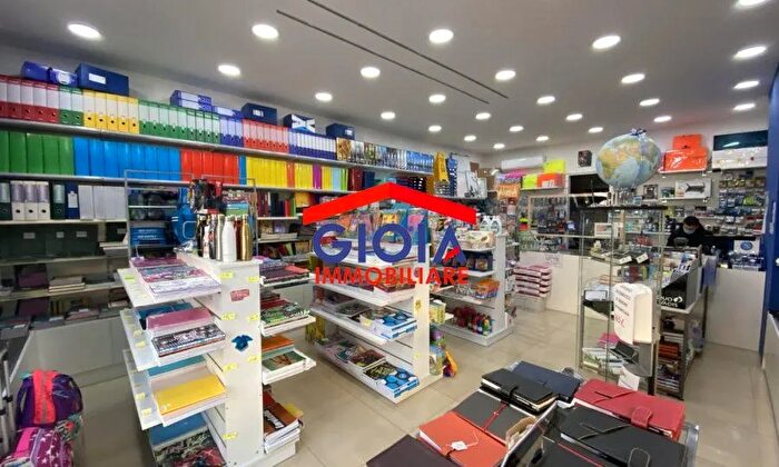 Appartamento in affitto in Viale Regina Margherita Mondragone Campania, Mondragone