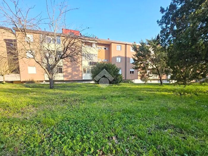 Appartamento con 5 locali in vendita in Via Ferdinando Santi, Calenzano