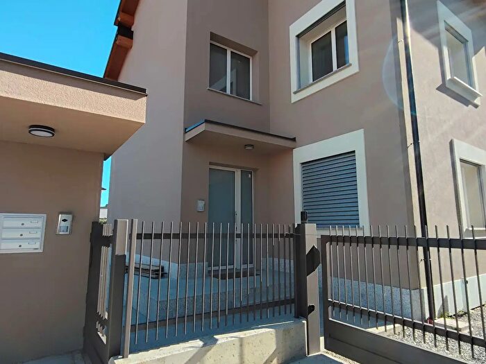 Appartamento trilocale in affitto in Inverigo