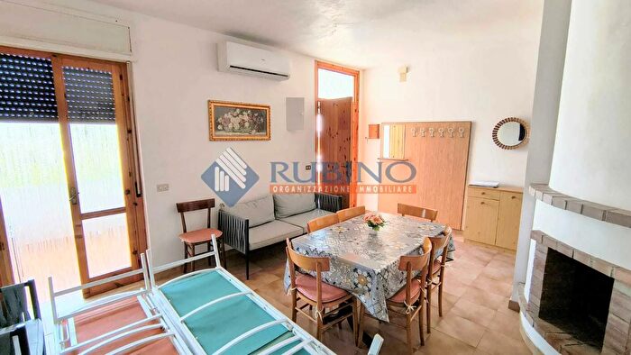 Casa quadrilocale in vendita in Via Vieste, Fasano