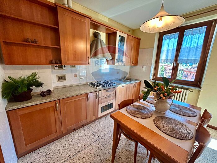 Appartamento quadrilocale in vendita in Costa Volpino