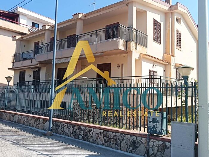 Appartamento con 6 locali in affitto in Via Leonardo Da Vinci, Casteldaccia