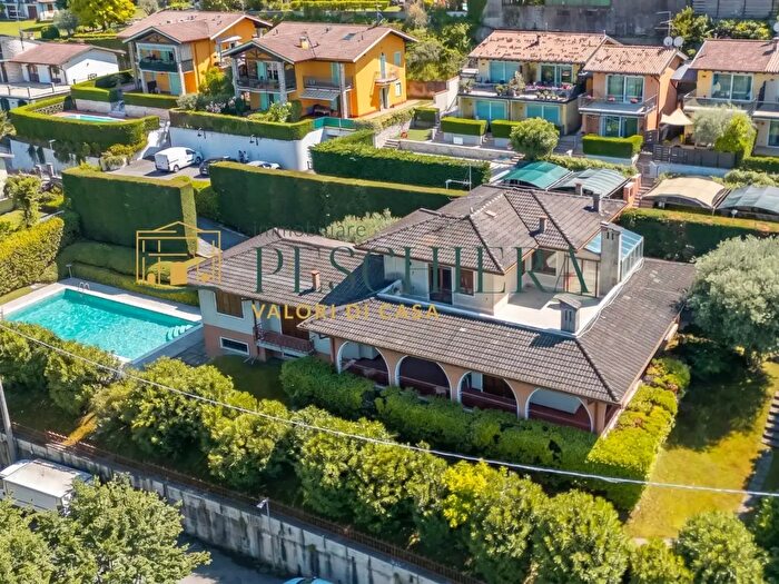Casa con 8 locali in vendita in Via Tevere, Peschiera Del Garda