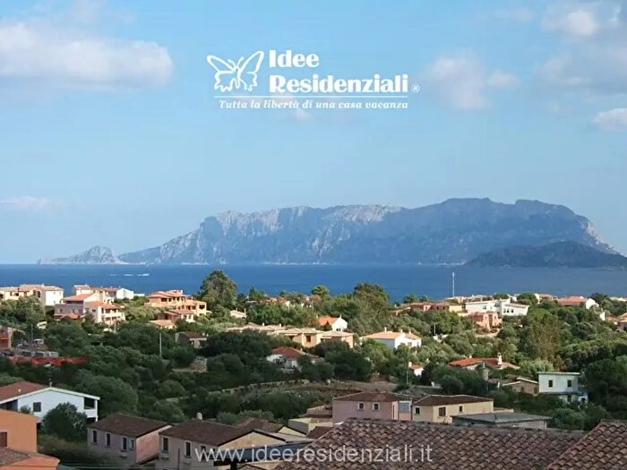 Appartamento trilocale in vendita in Olbia