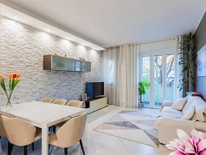 Appartamento trilocale in vendita in Saint Denis, Sesto San Giovanni