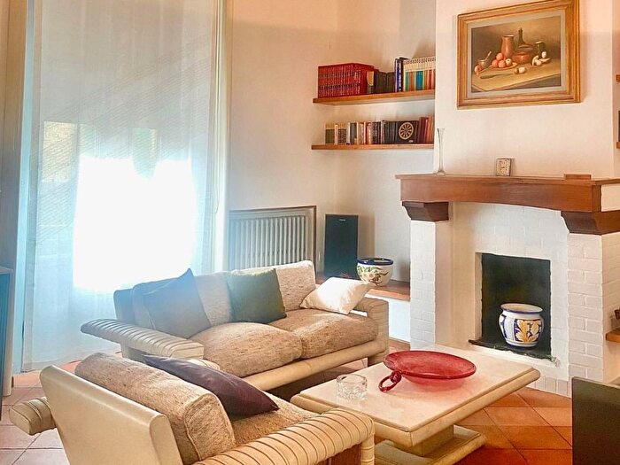 Appartamento quadrilocale in affitto in Piazza Guglielmo Oberdan, Mazzini Oberdan, Firenze