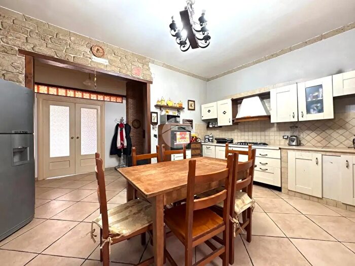 Appartamento quadrilocale in vendita in Via Giulio Cesare, Qualiano