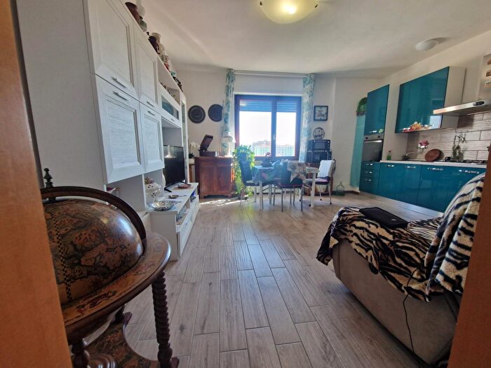 Appartamento quadrilocale in vendita in Rosignano Marittimo