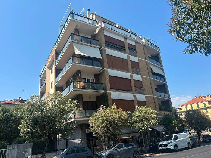 Appartamento trilocale in affitto in Via Nemorense, Africano Villa Chigi, Roma
