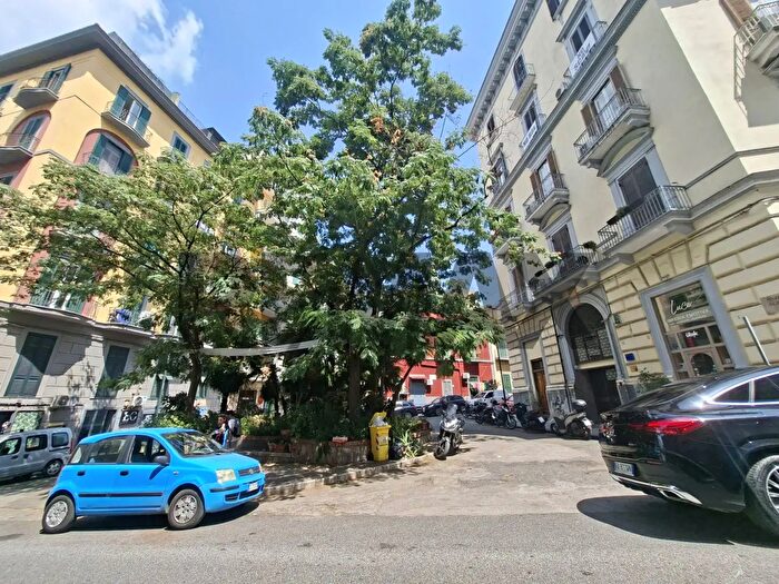 Appartamento monolocale in vendita in Via Torrione San Martino, Napoli