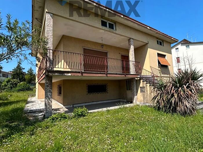 Casa con 11 locali in vendita in Via Mantovana, Castelnuovo Del Garda