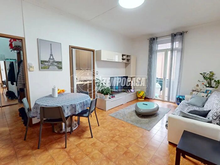 Appartamento trilocale in vendita in Via Badone a, Como