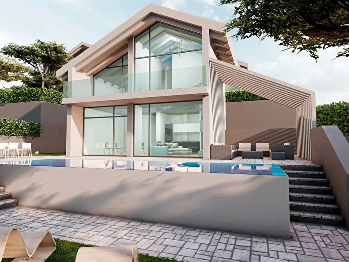 Casa con 5 locali in vendita in Colonnella