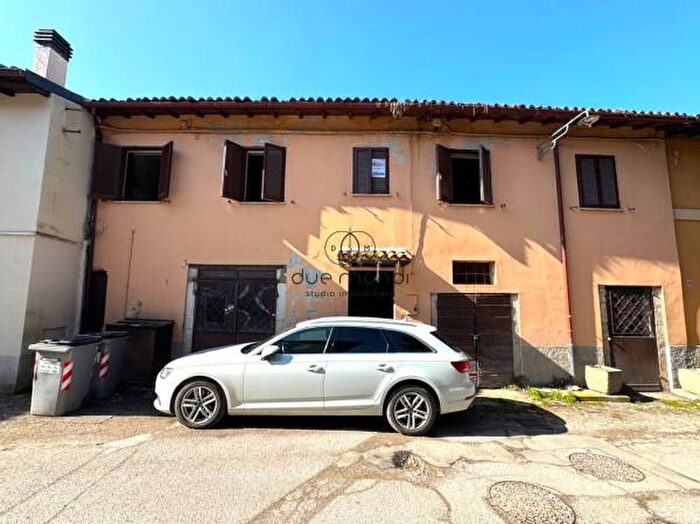 Casa quadrilocale in vendita in Via Camillo Benso di Cavour, Norcia