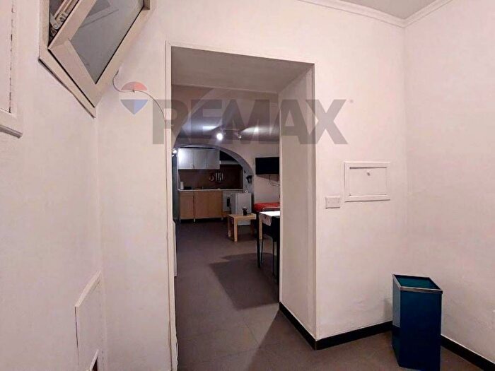 Appartamento monolocale in affitto in Via Anticaglia, Centro Storico, Napoli