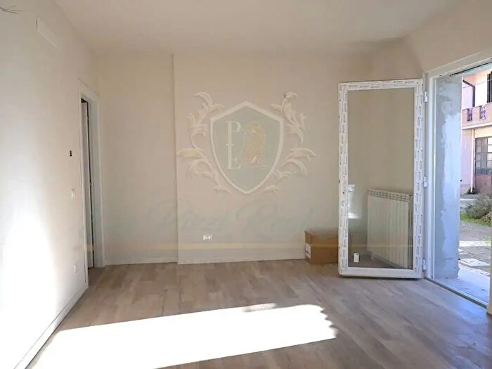 Appartamento quadrilocale in vendita in Via Fratelli Cervi, San Martino In Strada