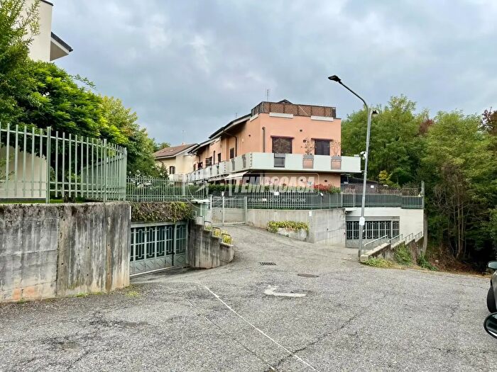 Casa con 5 locali in vendita in Via Alfieri, San Gillio