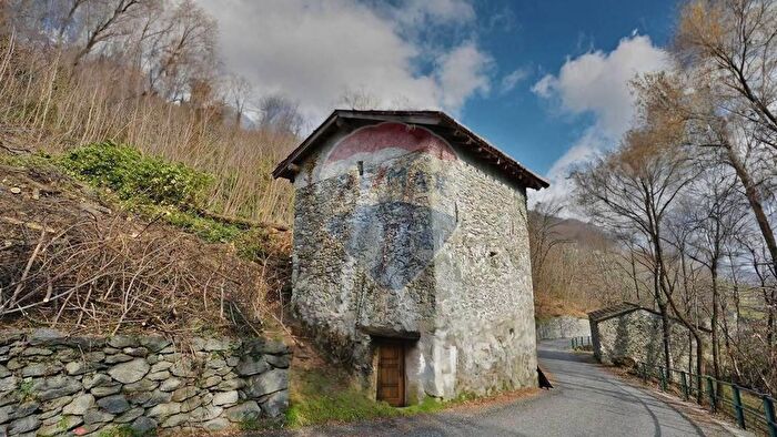 Casa bilocale in vendita in Traona