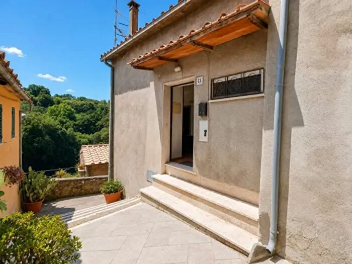 Appartamento trilocale in vendita in Via del Fiore, Ischia Di Castro
