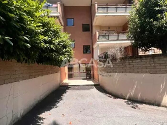 Appartamento trilocale in vendita in Via di Paganico, Velletri