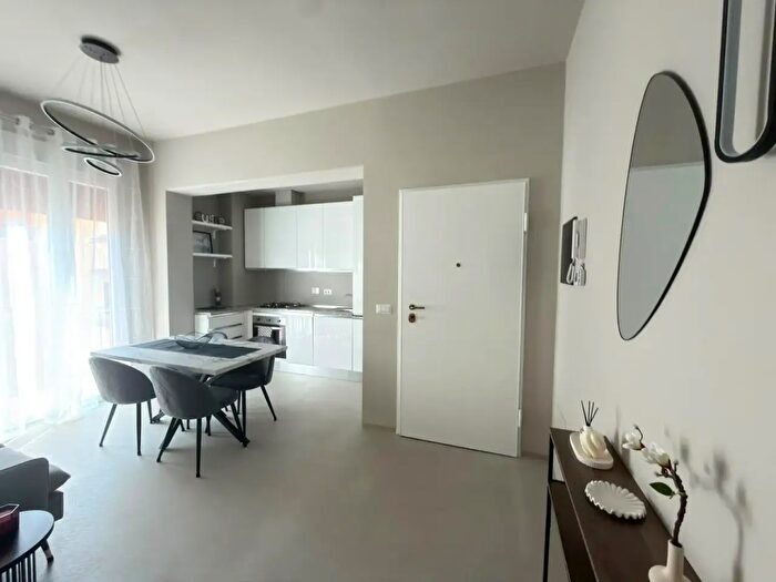 Appartamento trilocale in affitto in Via Carlo del Prete b, Firenze