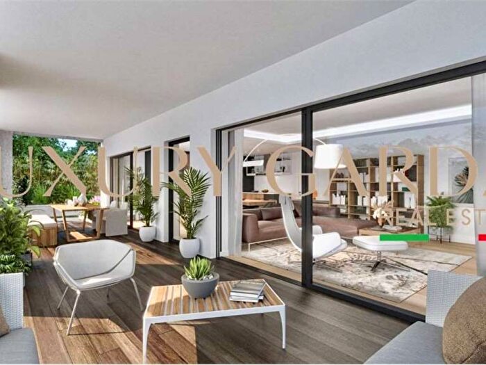 Appartamento con 5 locali in affitto in Desenzano Centro, Desenzano del Garda