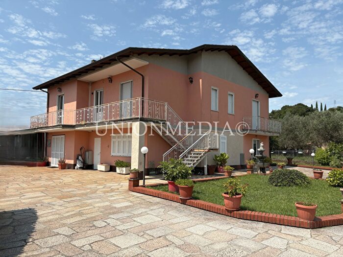 Casa con 12 locali in vendita in Via Bologna, Castelnuovo Magra