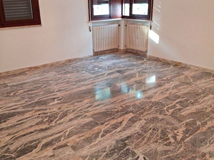 Appartamento quadrilocale in affitto in Viale degli Orsini, Lugo