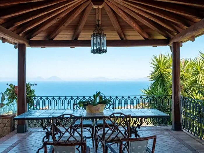 Casa con 6 locali in vendita in Contrada Scafa, Capo D'Orlando
