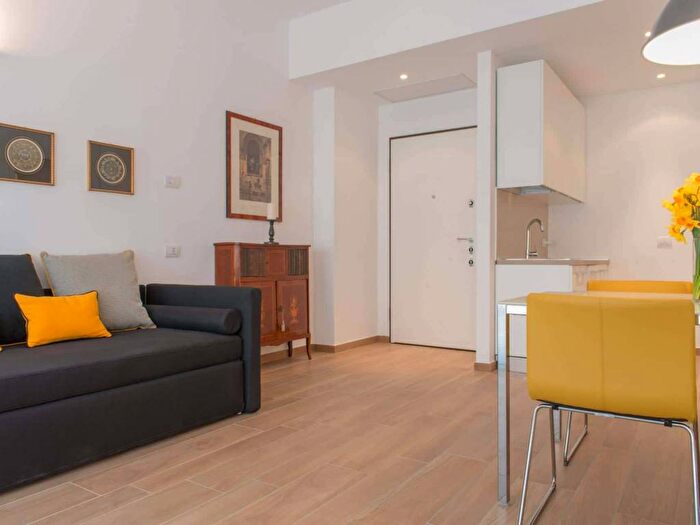 Appartamento bilocale in affitto in Corso Garibaldi, Moscova, Milano